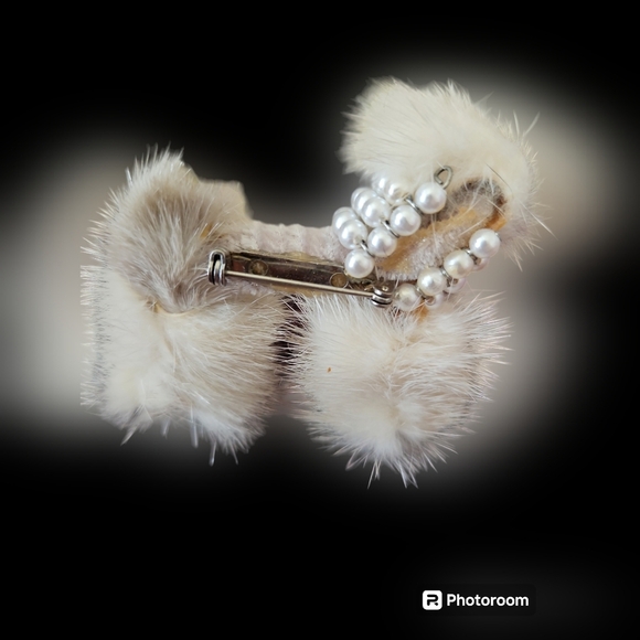 Vintage 1950's Genuine Mink Pin.Brooch - Picture 3 of 3